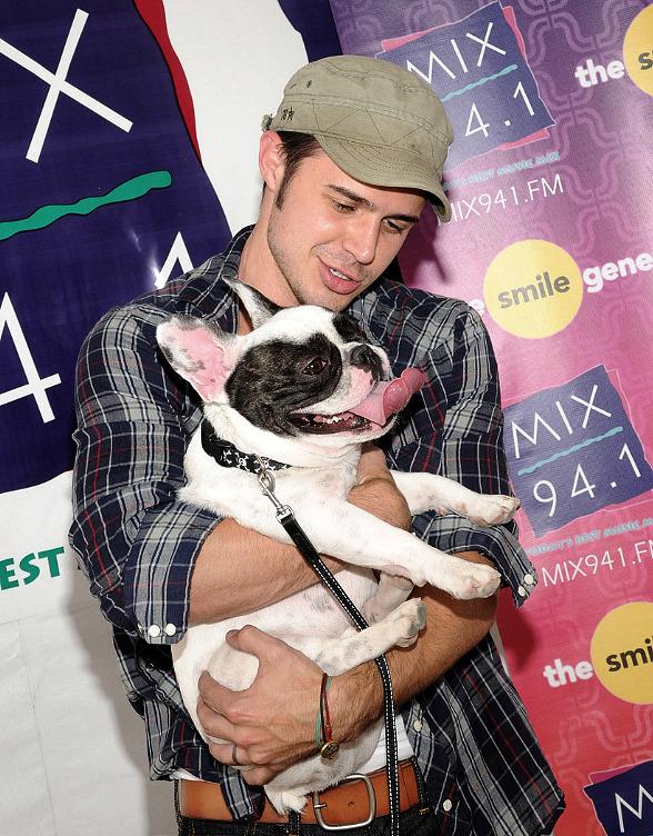 Kris Allen dog