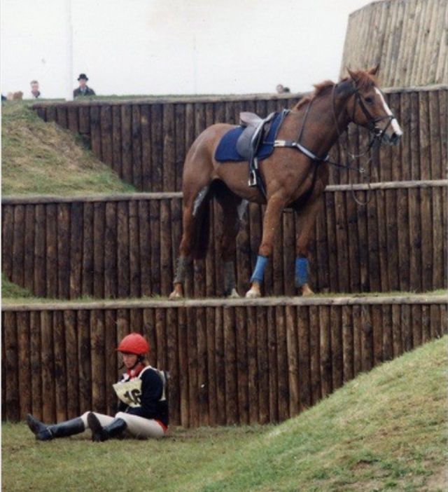 15 Situations You Realize Things Aren’t Going To End Well 15 horse rider fall sitting