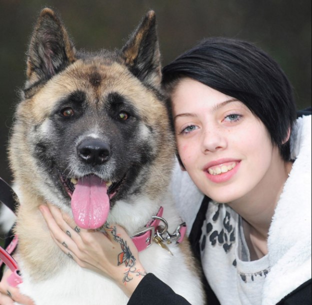 10 Celebrities Who Are Major Akita Inu Lovers 10 10 Celebrities Who Are Major Akita Inu Lovers 10