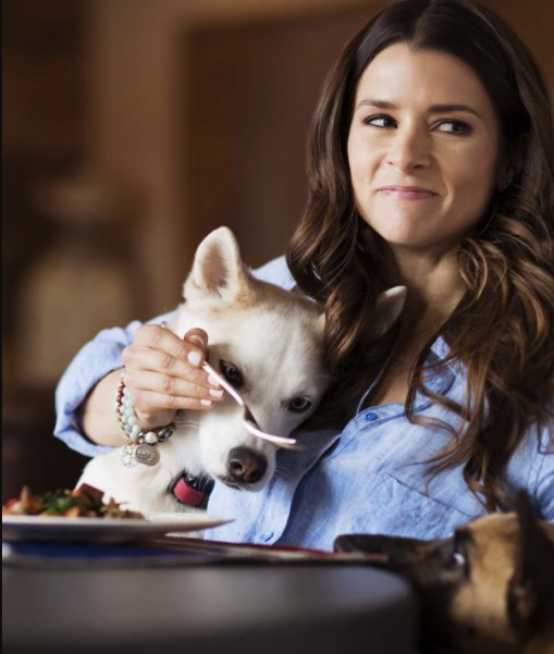 15 Celebrities Who Are Major Husky Lovers 10