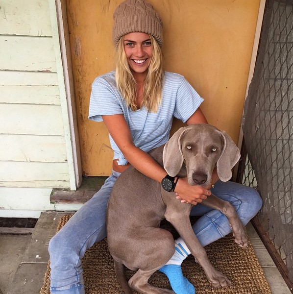 10 Celebrities Who Are Major Weimaraner Lovers 9