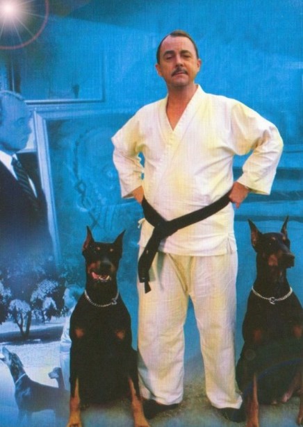 13 Celebrities Who Are Major Doberman Pinscher Lovers 9