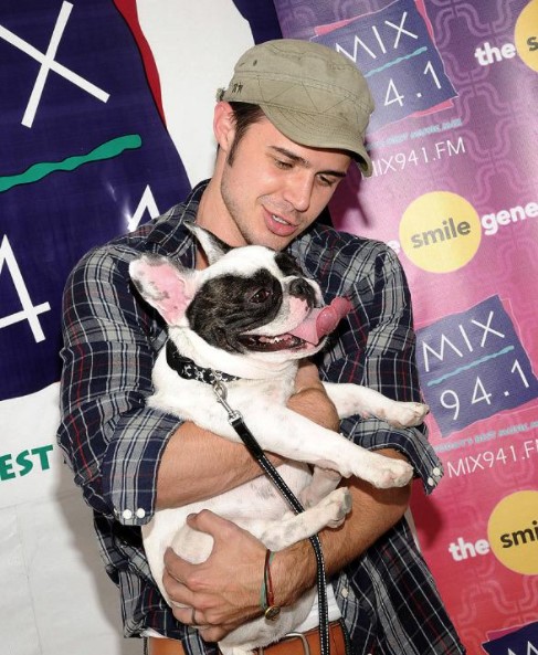 16 Celebrities Who Are Major French Bulldog Lovers 10