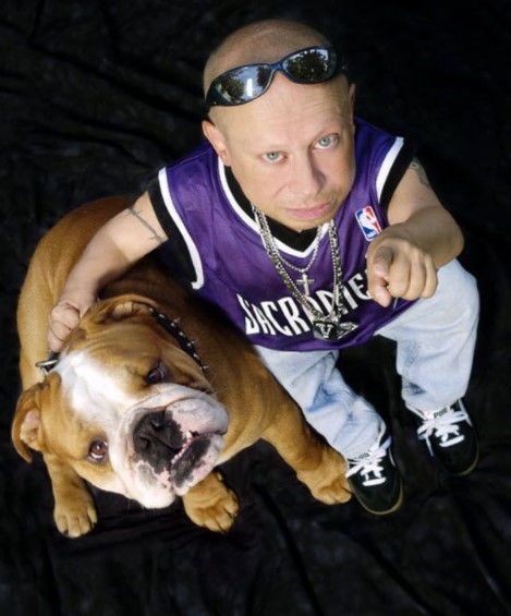 15 Celebrities Who Are Major English Bulldog Lovers 11