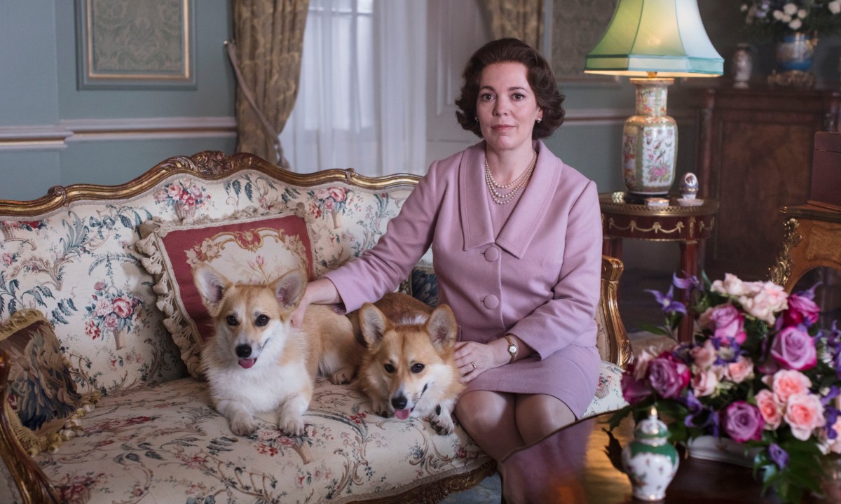 A Panorama of The Queen and Royal Corgis 60